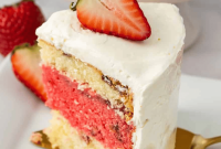 Classic Strawberries and Cream Cake Recipe