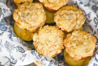 Peach Muffins with Crumble Topping Recipe