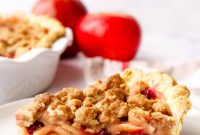 Rustic Apple Cranberry Crumble Pie Recipe