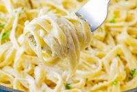 5-Ingredient Creamy Homemade Alfredo Sauce