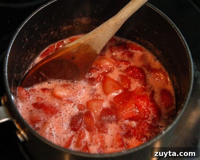 Vanilla French Toast with Homemade Strawberry Syrup 5 Fresh-Strawberry-Syrup-18c