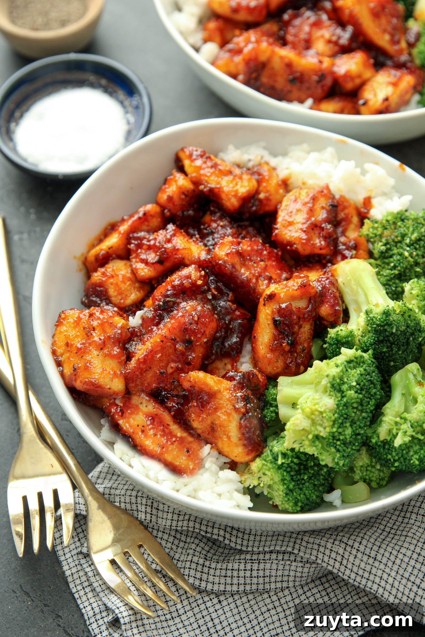 Honey Chipotle Chicken Bowl with Cilantro Lime Rice 4 Honey Chipotle Chicken Bowls closeup
