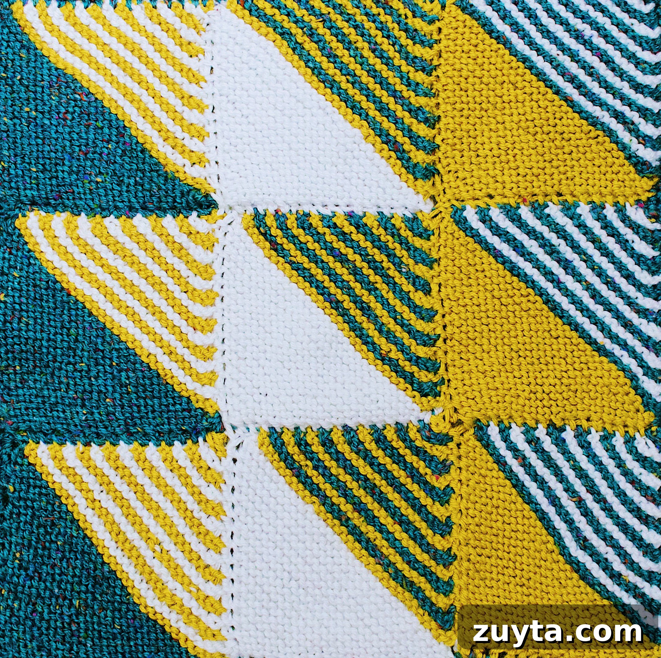 The colors and block pattern 