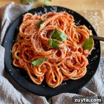 Tomato and mascarpone sauce