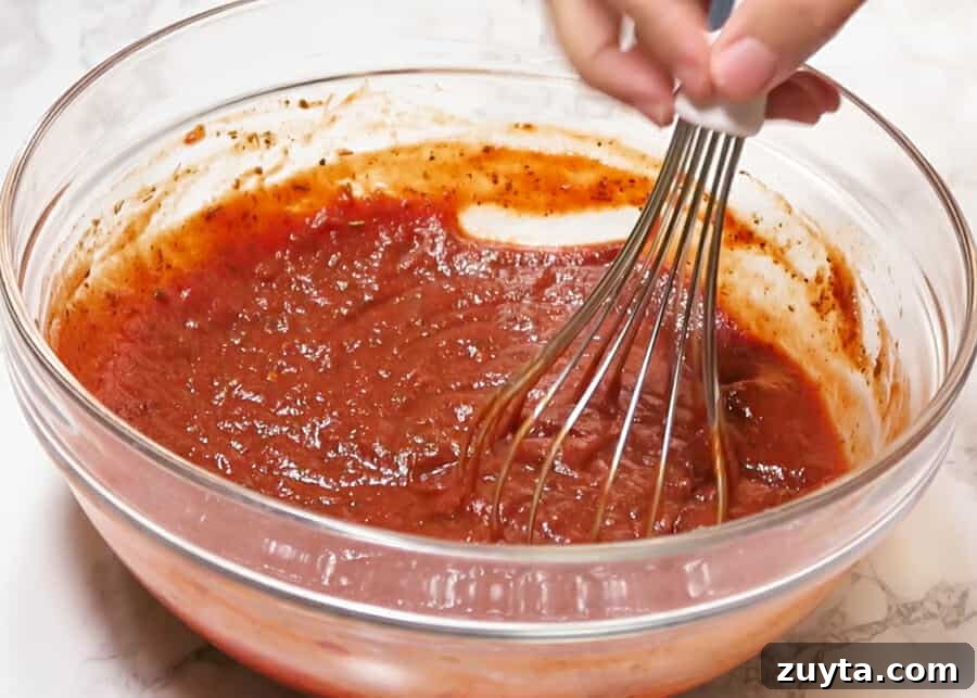 Thick No-Cook Homemade Pizza Sauce 6 Easy Pizza Sauce {Thick 5-Minute Pizza Sauce}