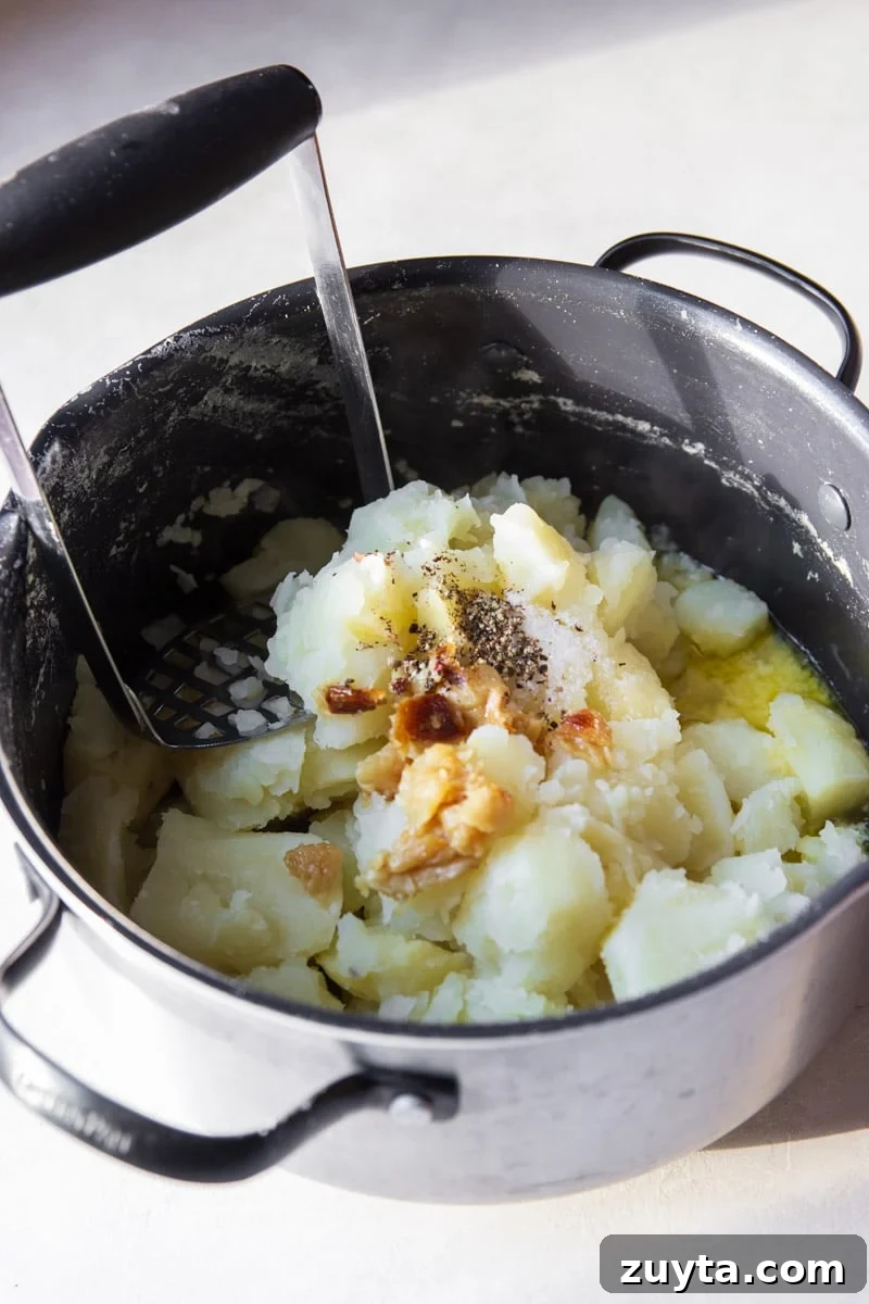 Creamy Roasted Garlic Mashed Potatoes 4 Bowl of mashed potatoes