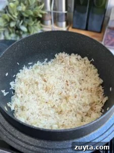 Sautéing rice with aromatics