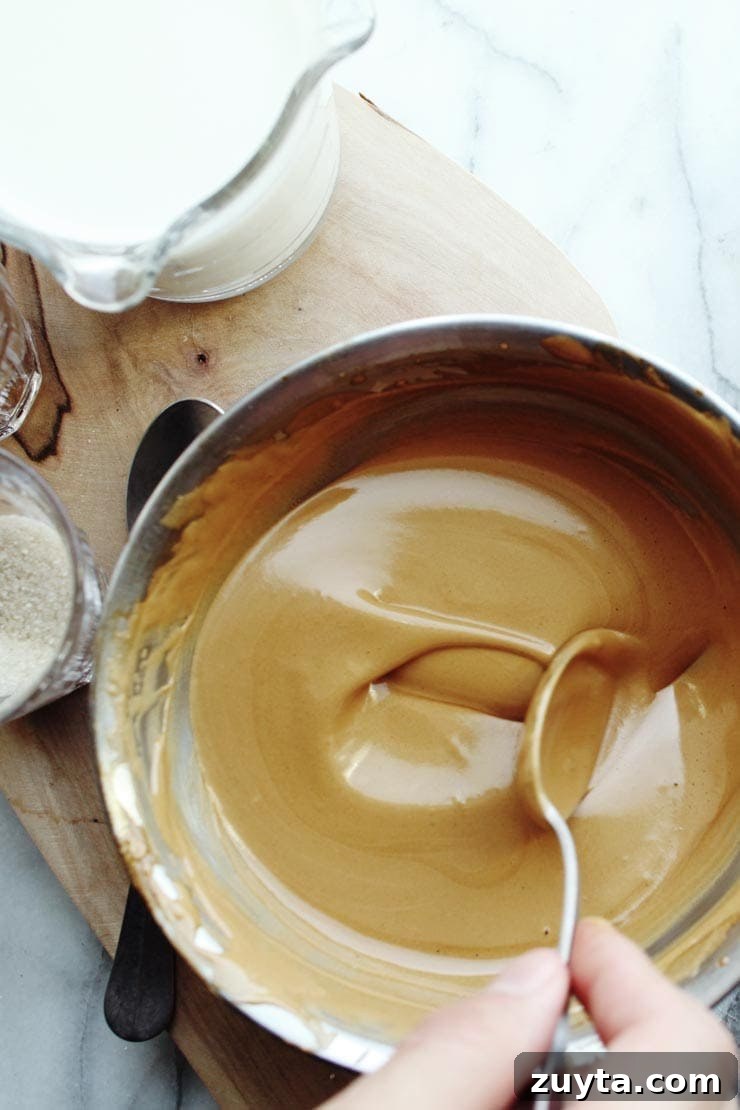 How to Make Dalgona Coffee: Whipped Instant Coffee 10 Spooned Instant Coffee