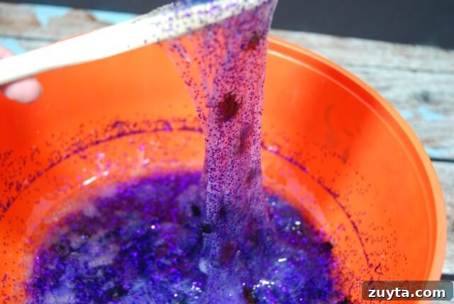 Halloween Spider Slime - fun holiday play for kids! #ad #GameOnTheGo | The TipToe Fairy