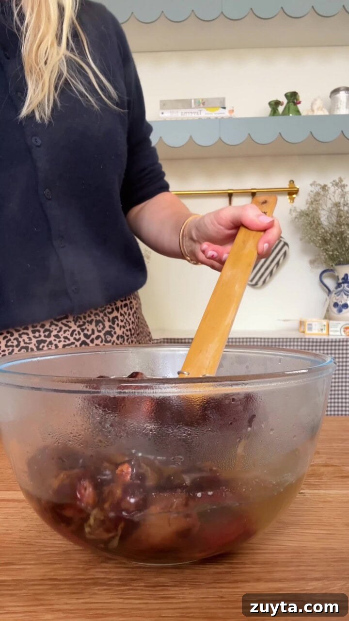 Caramelized Date Sauce Recipe 4 Drain and remove the stone.